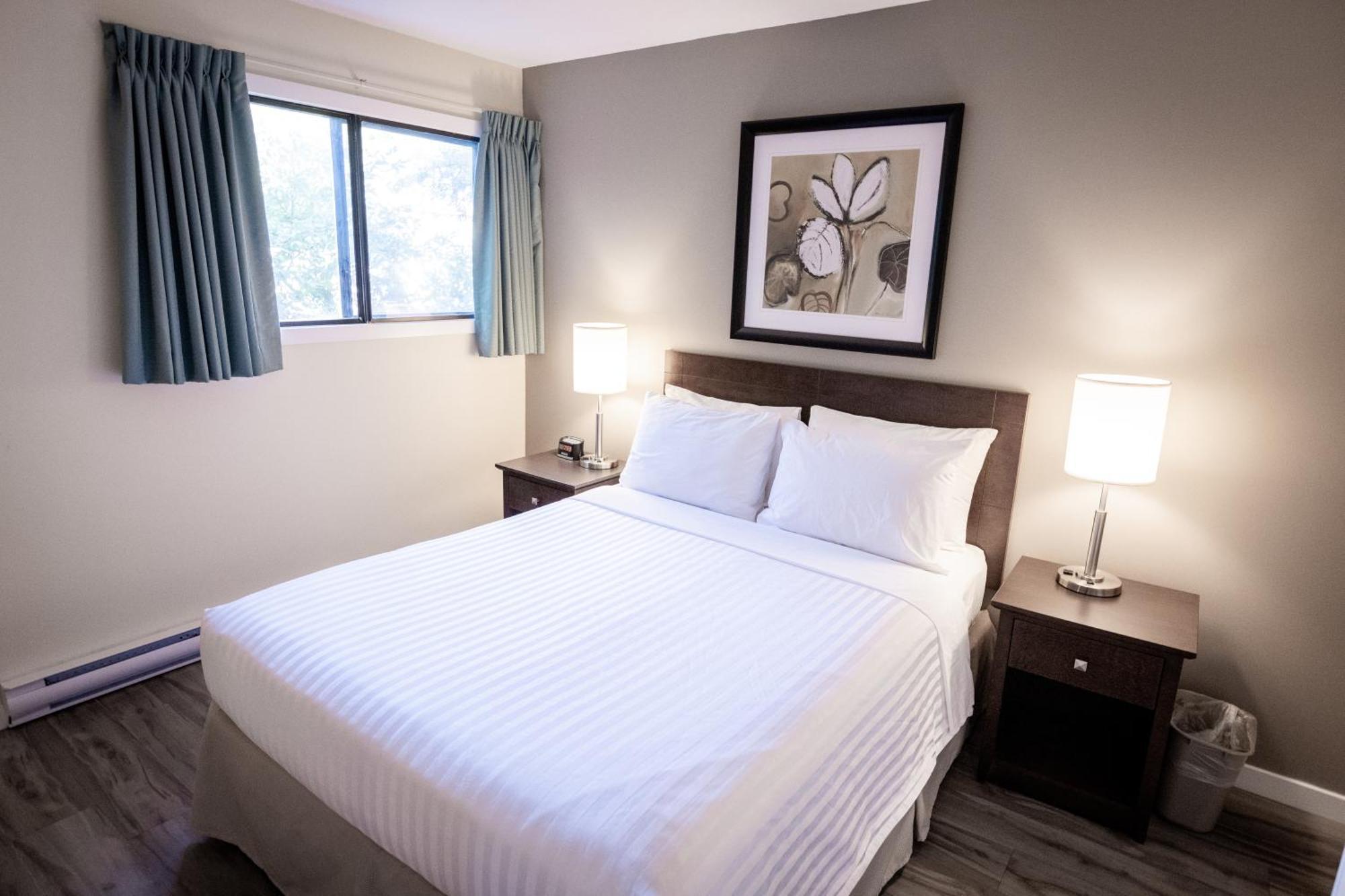 Siesta Suites เคโลว์นา ภายนอก รูปภาพ